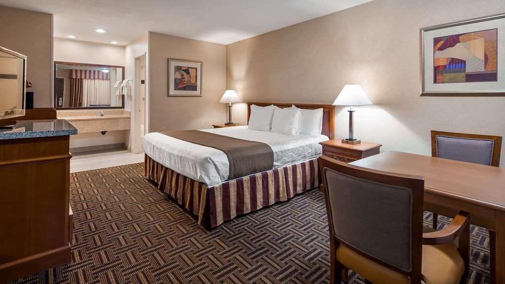 Best Western Norwalk Inn מראה חיצוני תמונה