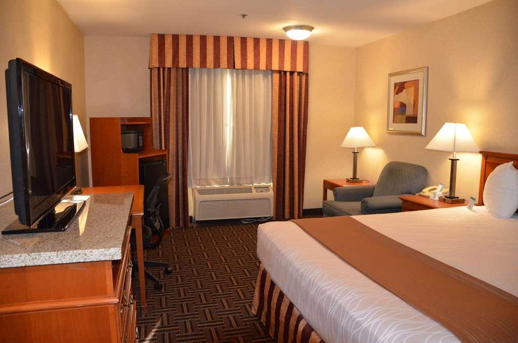 Best Western Norwalk Inn מראה חיצוני תמונה