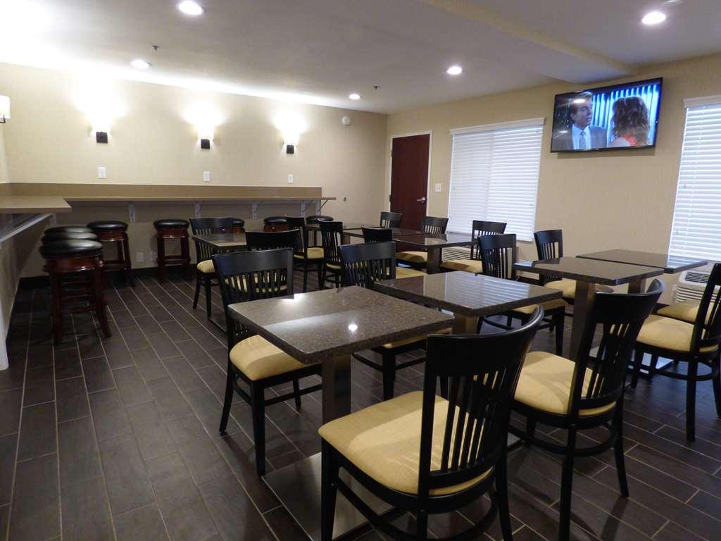 Best Western Norwalk Inn מראה חיצוני תמונה