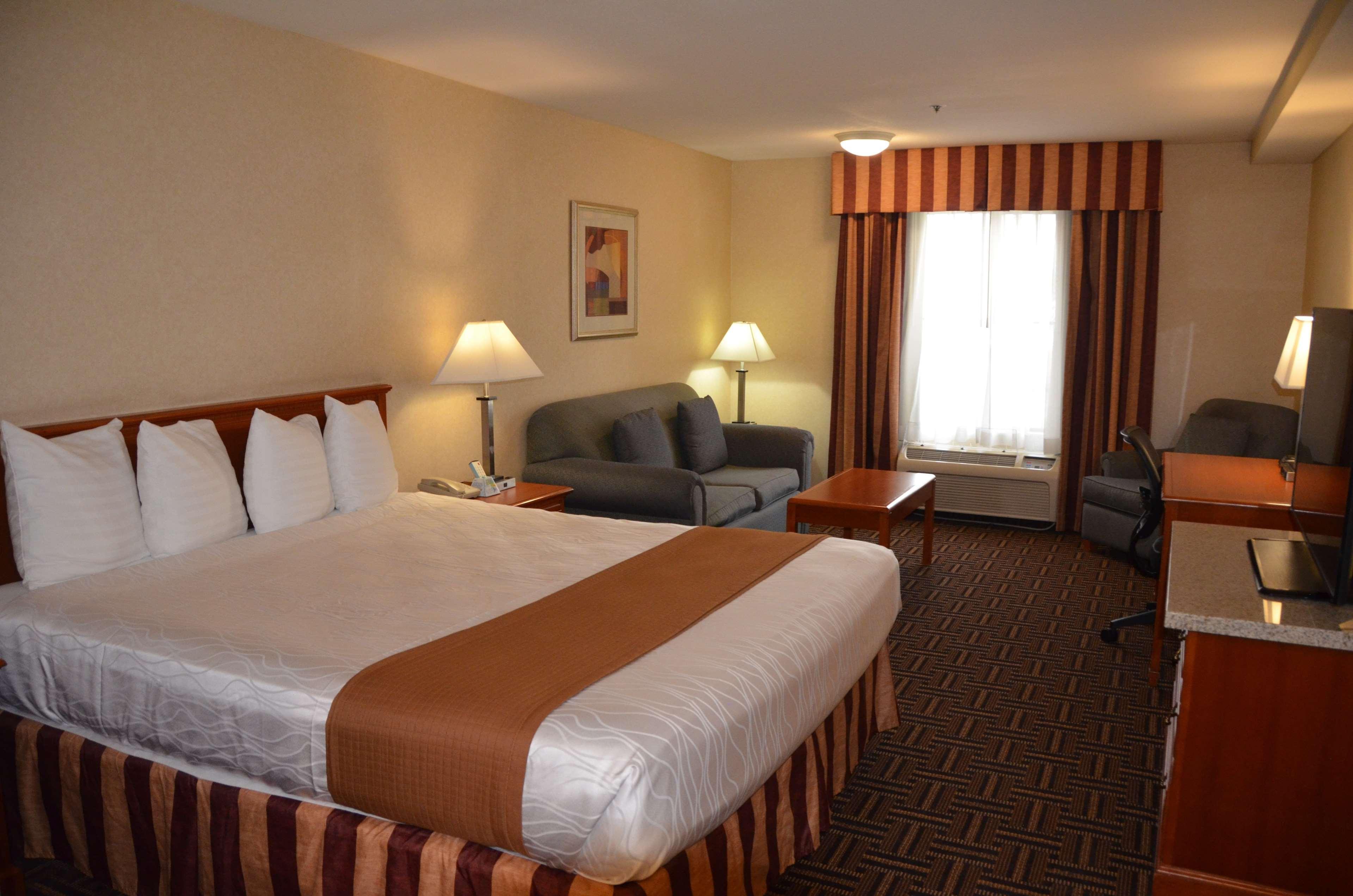 Best Western Norwalk Inn מראה חיצוני תמונה
