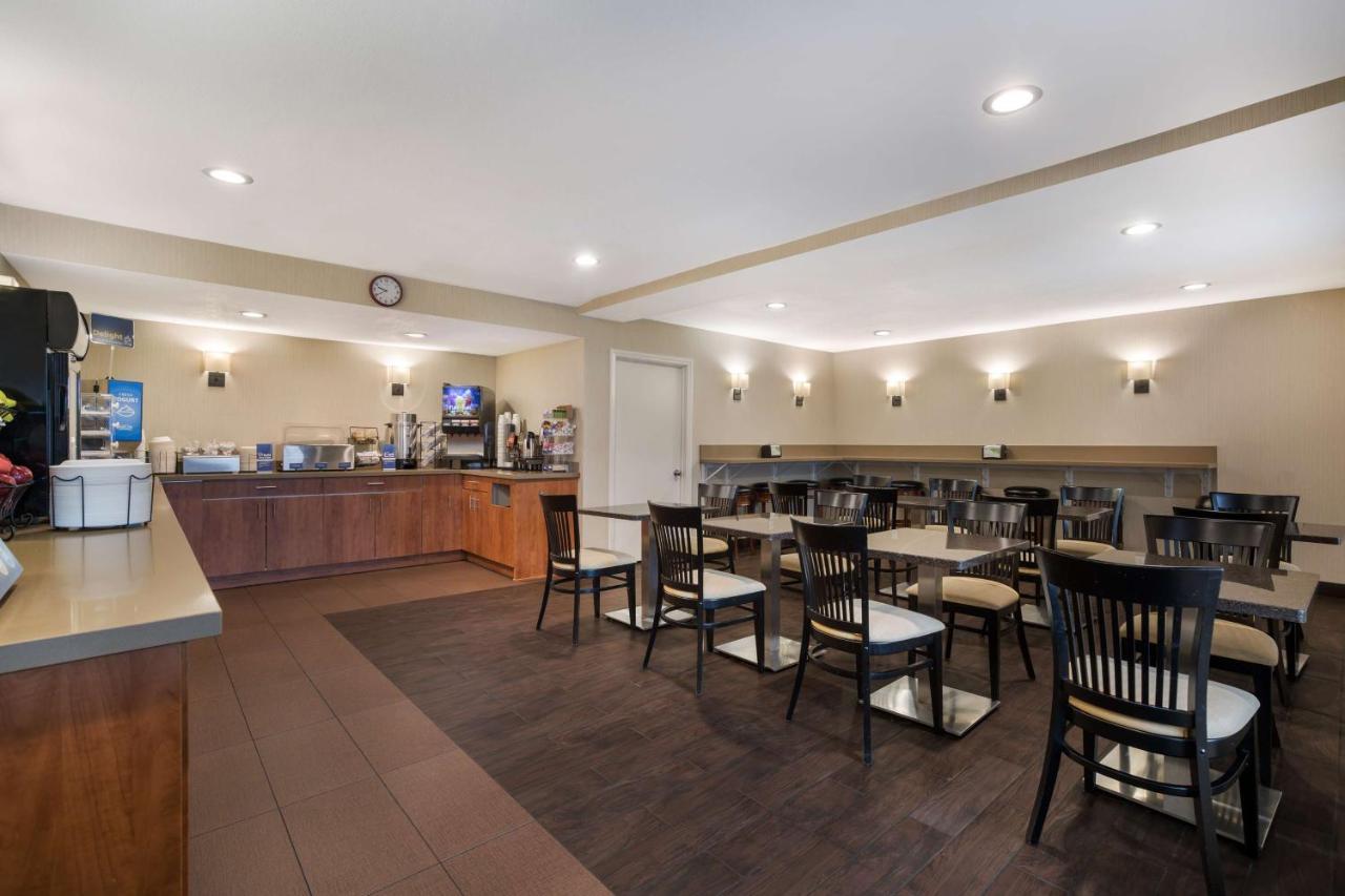 Best Western Norwalk Inn מראה חיצוני תמונה