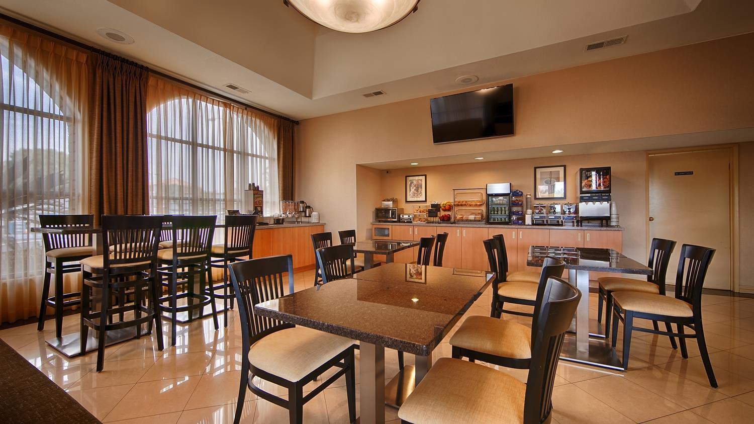 Best Western Norwalk Inn מראה חיצוני תמונה