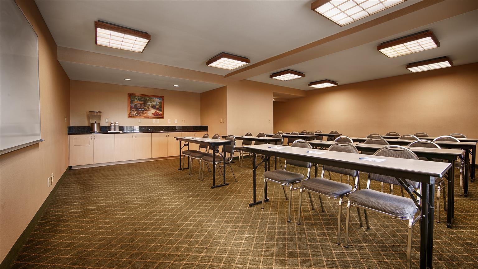 Best Western Norwalk Inn מראה חיצוני תמונה