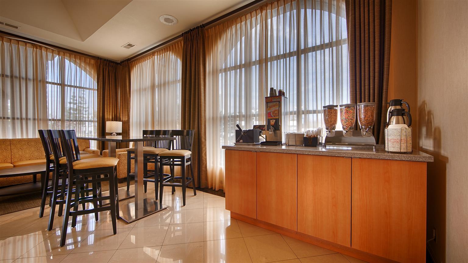 Best Western Norwalk Inn מראה חיצוני תמונה