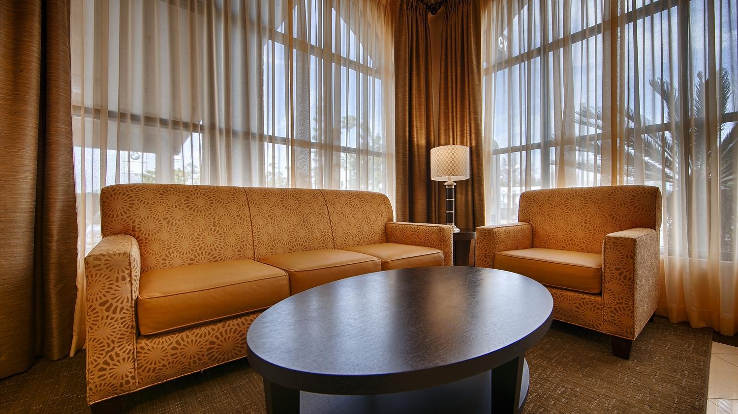 Best Western Norwalk Inn מראה חיצוני תמונה