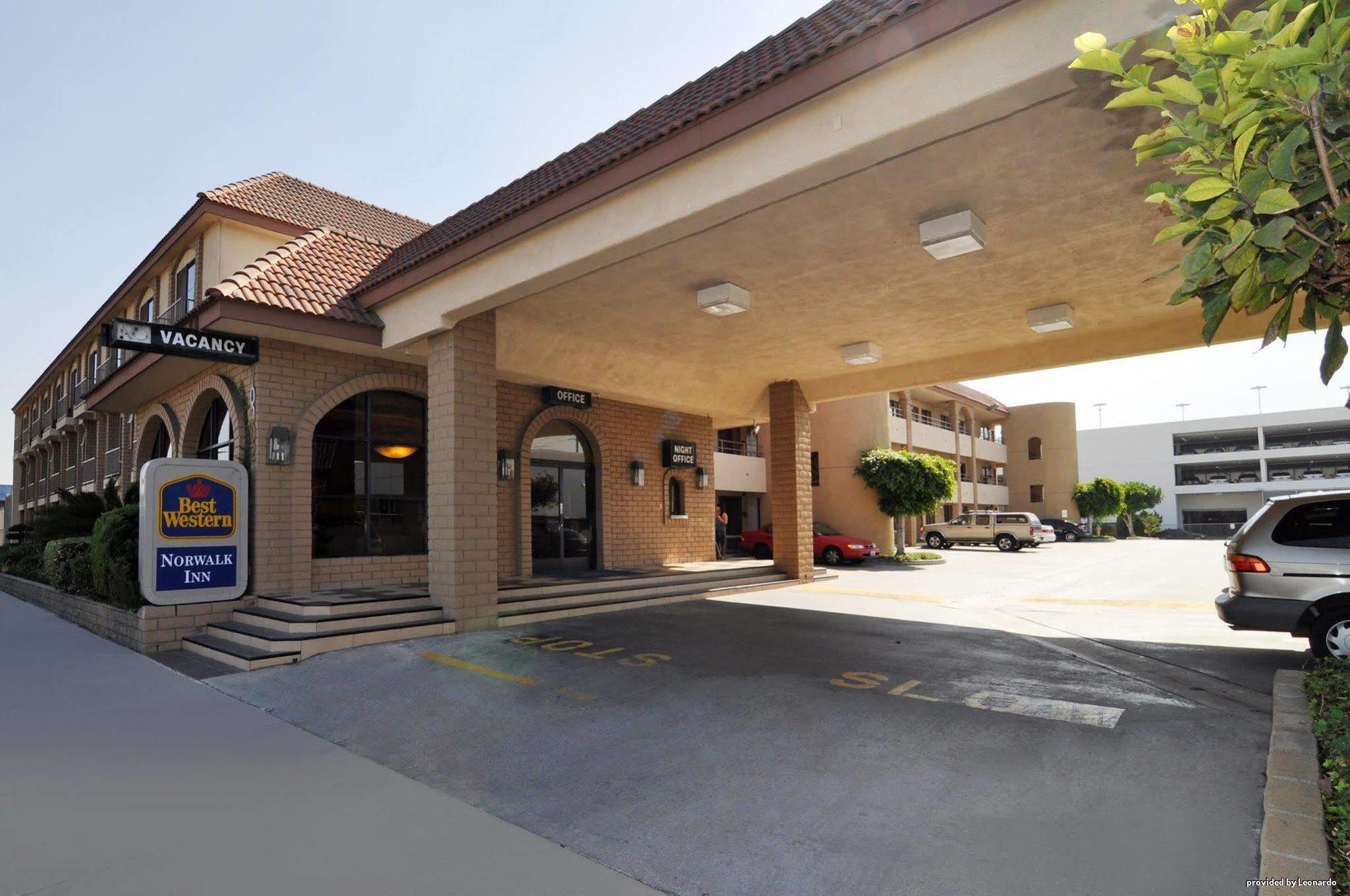 Best Western Norwalk Inn מראה חיצוני תמונה