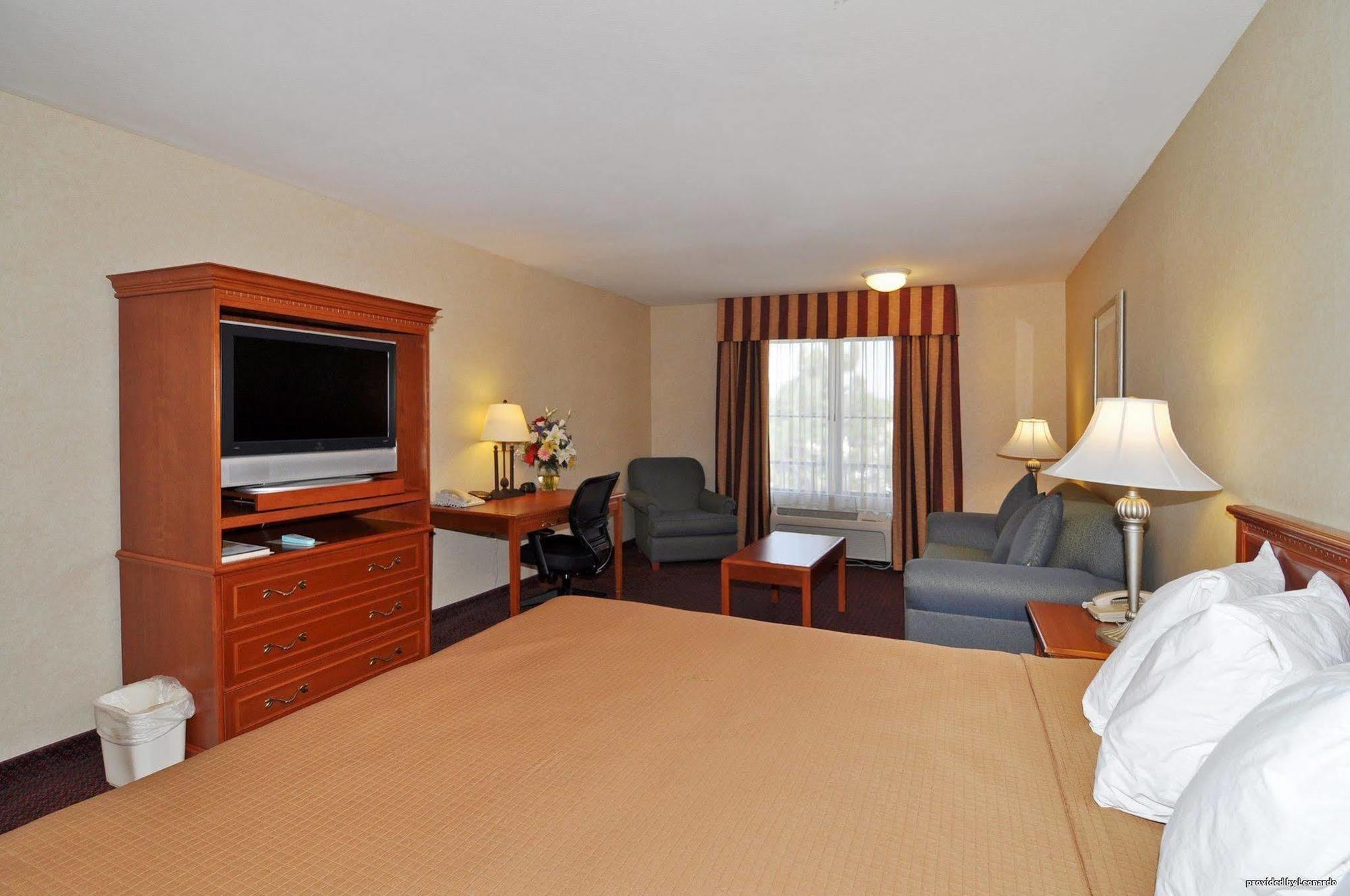 Best Western Norwalk Inn מראה חיצוני תמונה