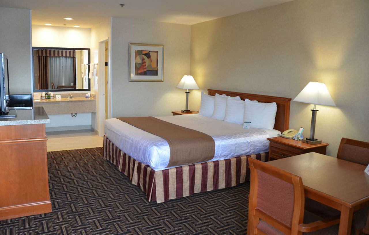 Best Western Norwalk Inn מראה חיצוני תמונה