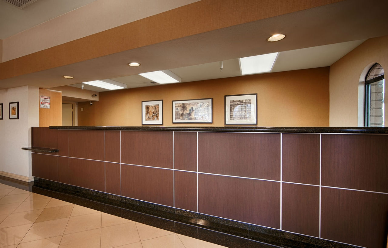 Best Western Norwalk Inn מראה חיצוני תמונה